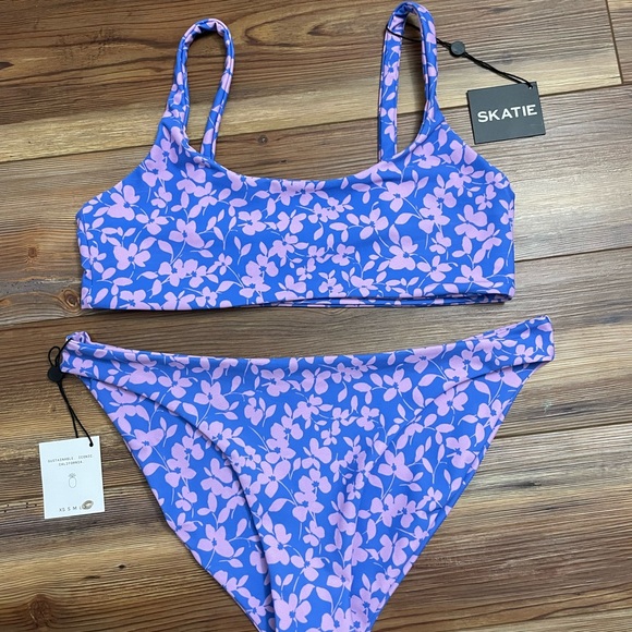 Bikini - Picture 4 of 6